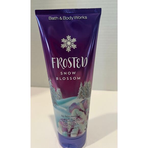 NEW Bath & Body Works Frosted Snow Blossom Body Cream 24 Hour Moisture 8 oz. - Picture 1 of 3